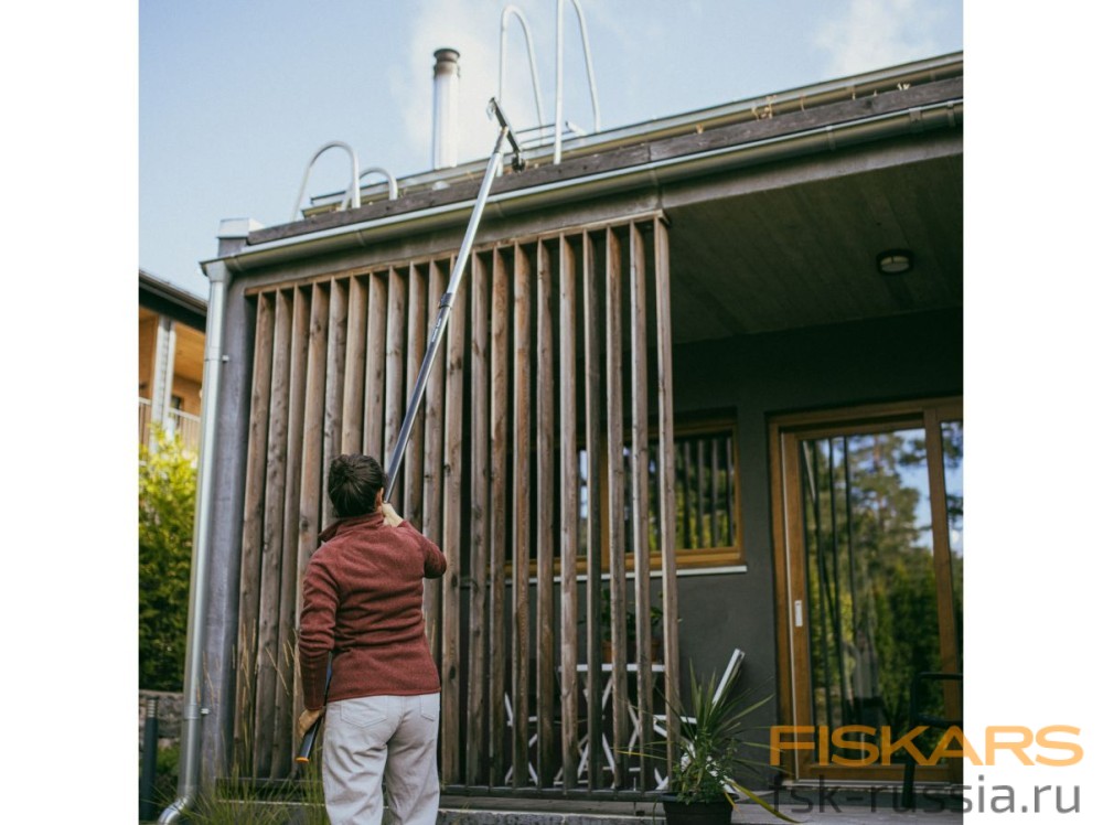 Черенок алюминиевый телескопический L 220-400см OneClick FISKARS