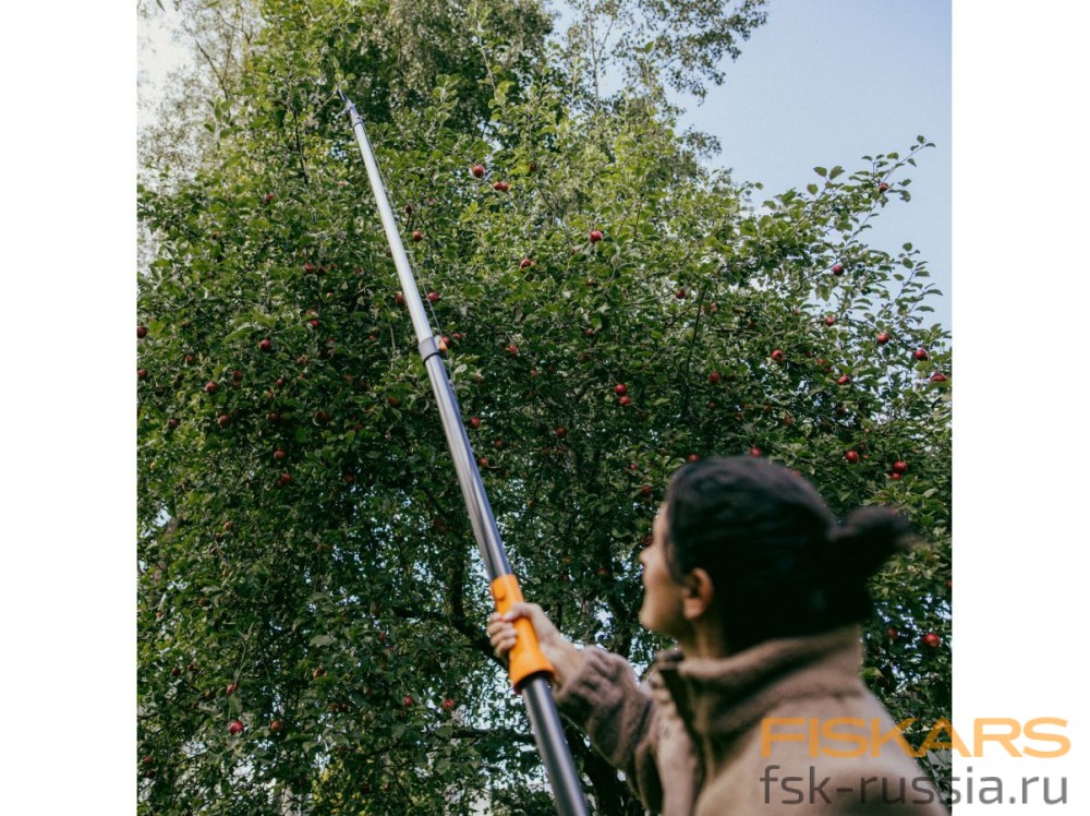 Черенок алюминиевый телескопический L 220-400см OneClick FISKARS