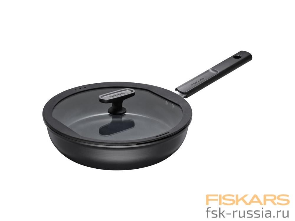 Сотейник с крышкой Fiskars Hard Face 26 см