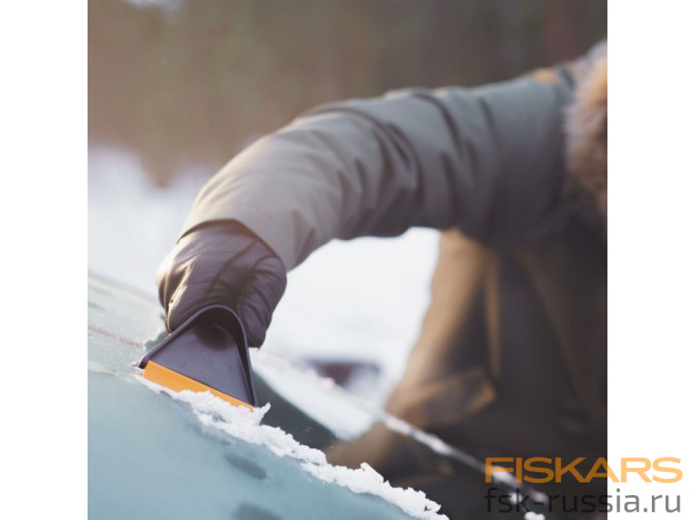 Скребок для снега Fiskars Solid™