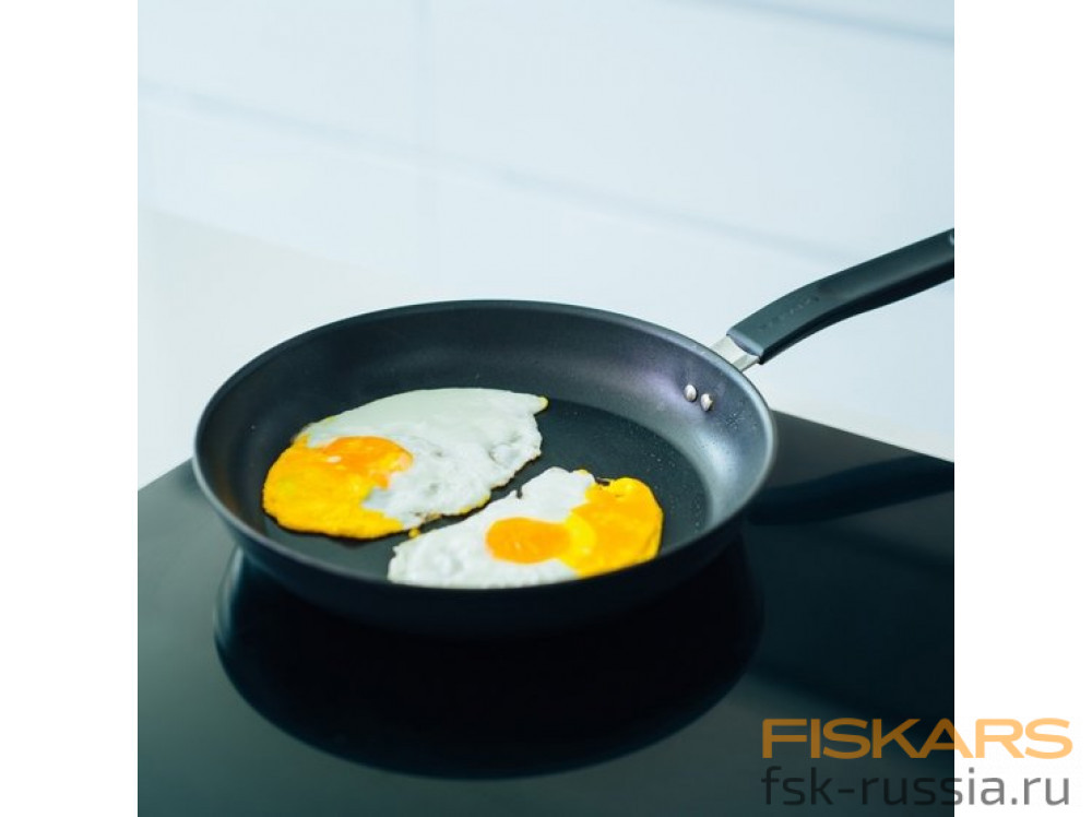 Сковорода Fiskars 24 см Functional Form