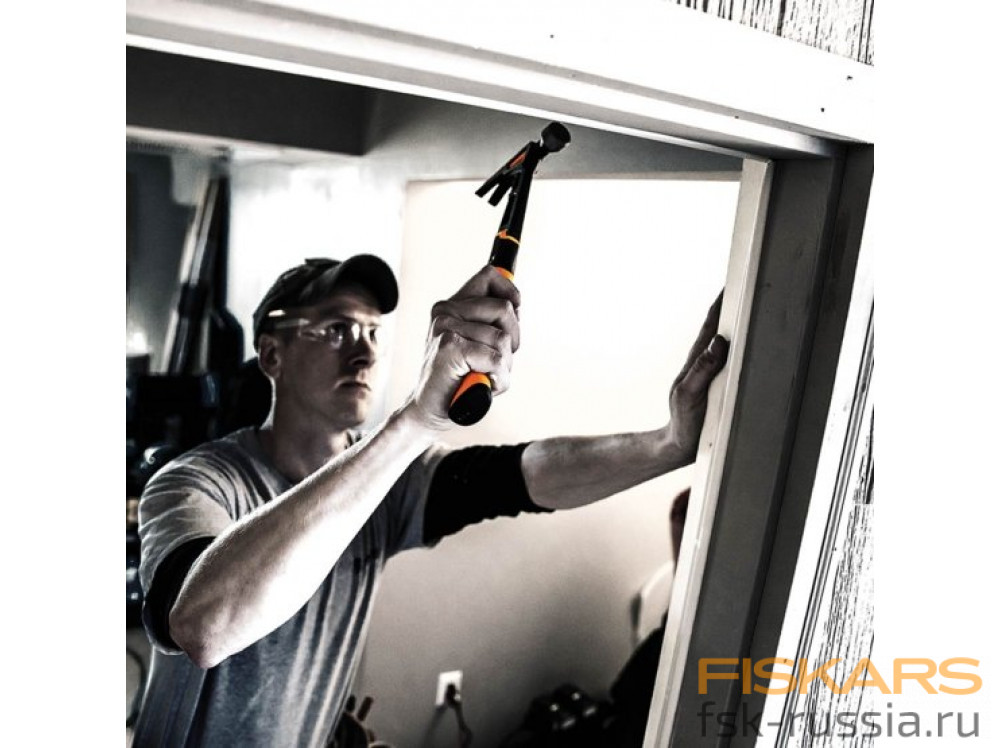Молоток столярный Fiskars 20oz/13.5